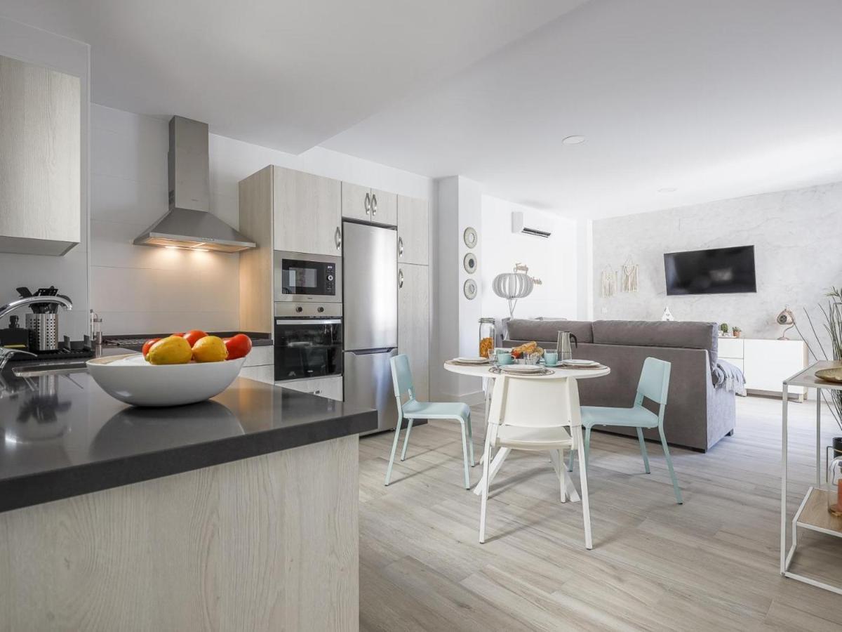 Family Home Suits Encantos De Sevilla Exterior photo